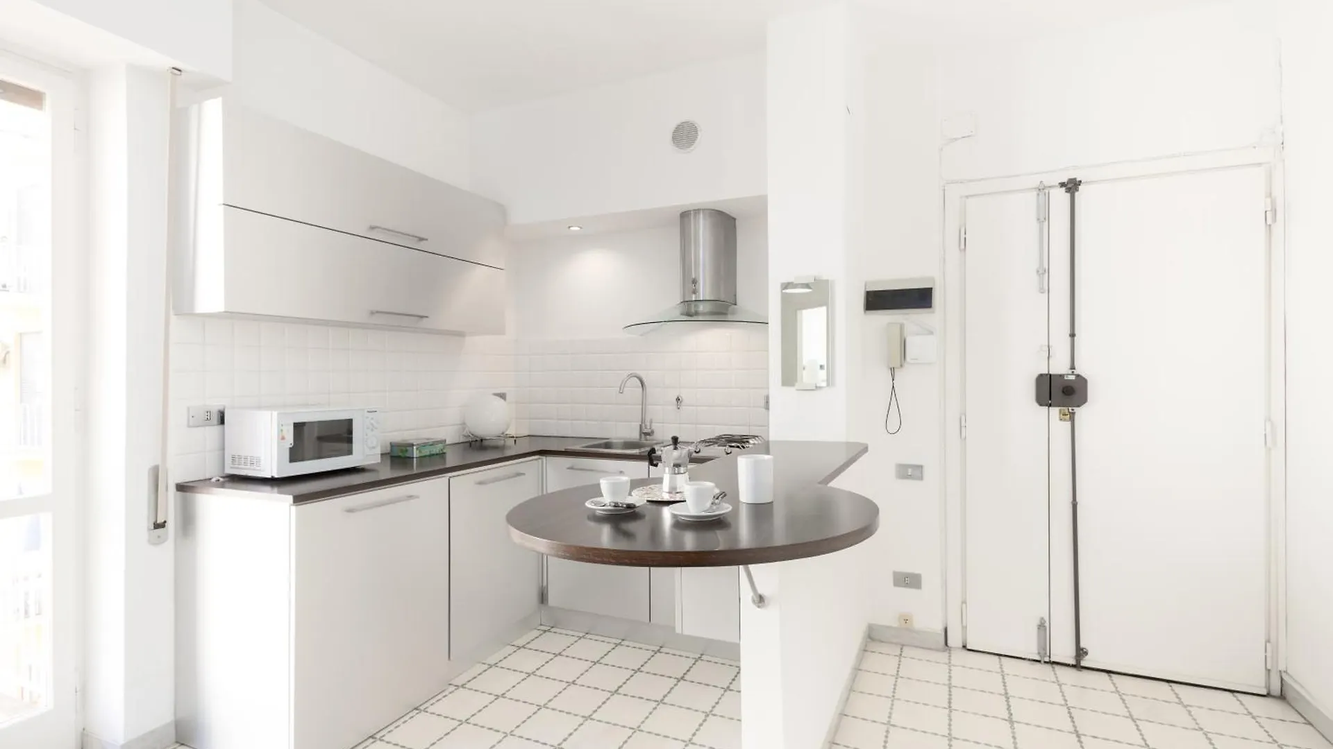 Margaret Guest House - Metro San Paolo Rom Apartment